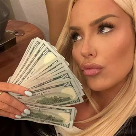 Top YouTuber shared insane monthly OnlyFans earnings after。